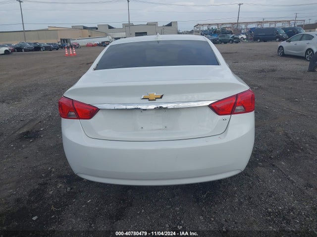Chevrolet IMPALA 1LT 2018 2G1105SA9J9153192 Image 16