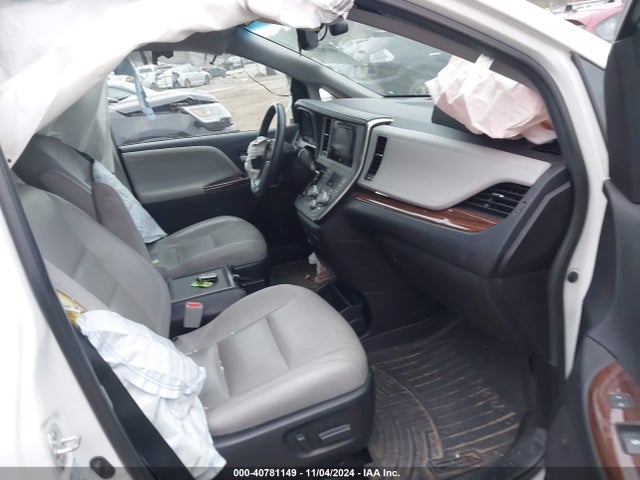 5TDDZ3DC3HS153042 Toyota Sienna Limited Premium 7 Passenger