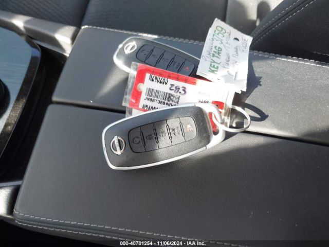 JN8BT3BB4RW425672 Nissan Rogue Sv Intelligent Awd