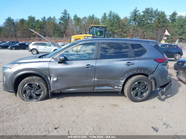 JN8BT3BB4RW425672 Nissan Rogue Sv Intelligent Awd