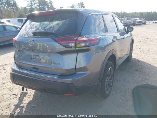 JN8BT3BB4RW425672 Nissan Rogue Sv Intelligent Awd