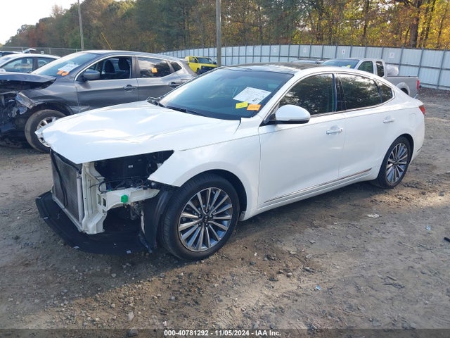 KNALC4J17H5073607 KIA Cadenza Technology