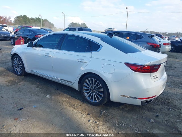 KNALC4J17H5073607 KIA Cadenza Technology