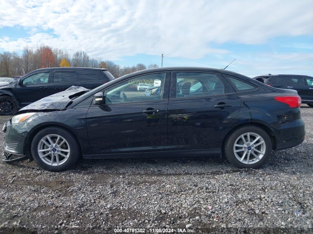 Ford FOCUS SE 2017 1FADP3F20HL292045 Image 14