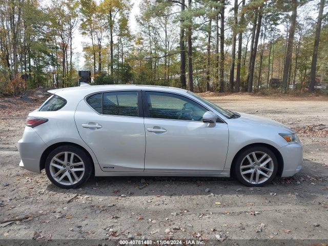 Lexus CT 200H 2014 JTHKD5BH4E2188108 Image 13
