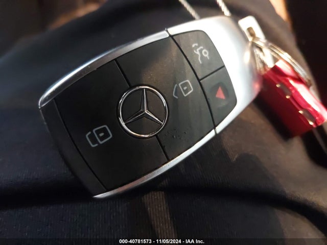 W1N0G8DB4NG109722 Mercedes-Benz Glc 300 Suv