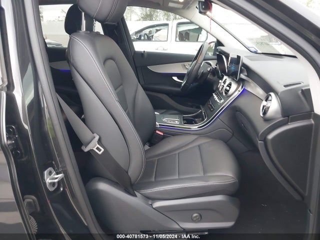 W1N0G8DB4NG109722 Mercedes-Benz Glc 300 Suv