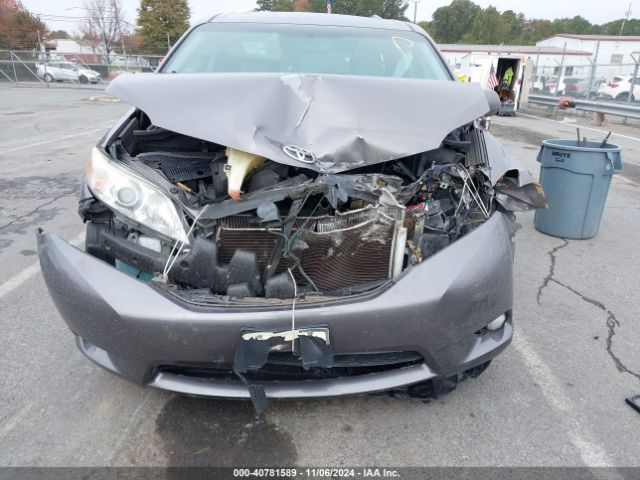 5TDYK3DC7FS586608 Toyota Sienna Xle 8 Passenger