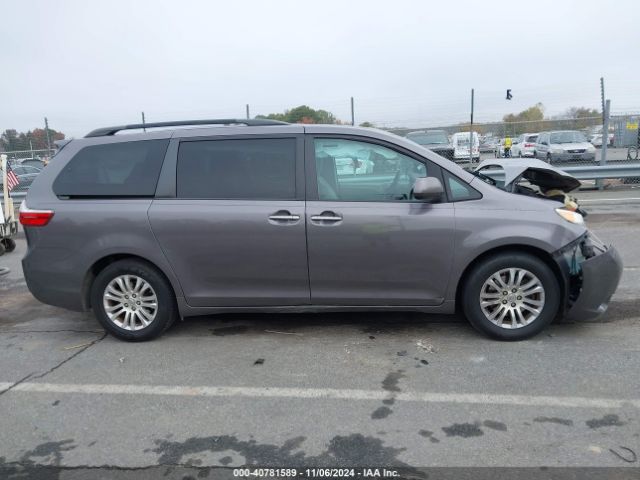 5TDYK3DC7FS586608 Toyota Sienna Xle 8 Passenger