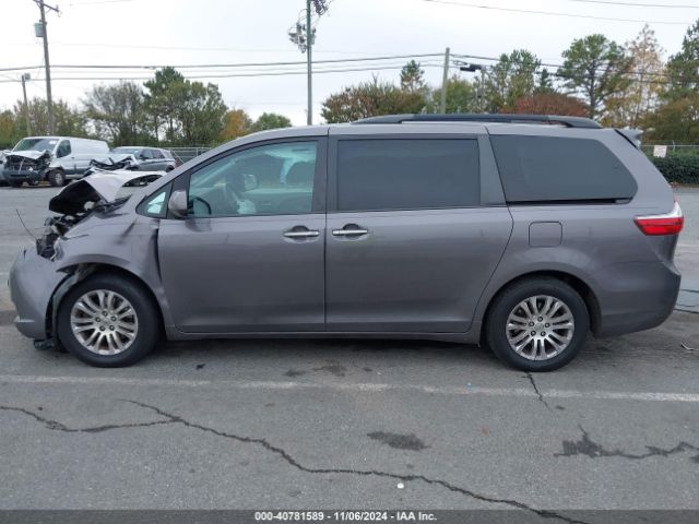 5TDYK3DC7FS586608 Toyota Sienna Xle 8 Passenger
