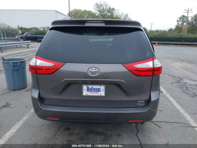 5TDYK3DC7FS586608 Toyota Sienna Xle 8 Passenger