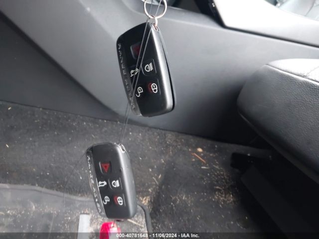 SALVC2RX9JH280280 Land Rover Range Rover Evoque Landmark Edition/se Premium