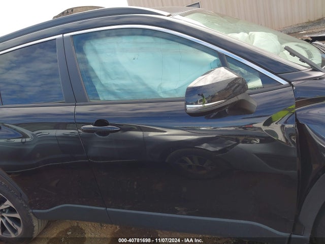 Toyota Corolla Cross Xle 2022 7MUEAAAG1NV027979 Image 13