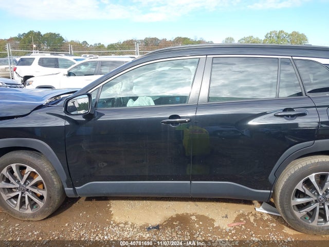 Toyota Corolla Cross Xle 2022 7MUEAAAG1NV027979 Image 14