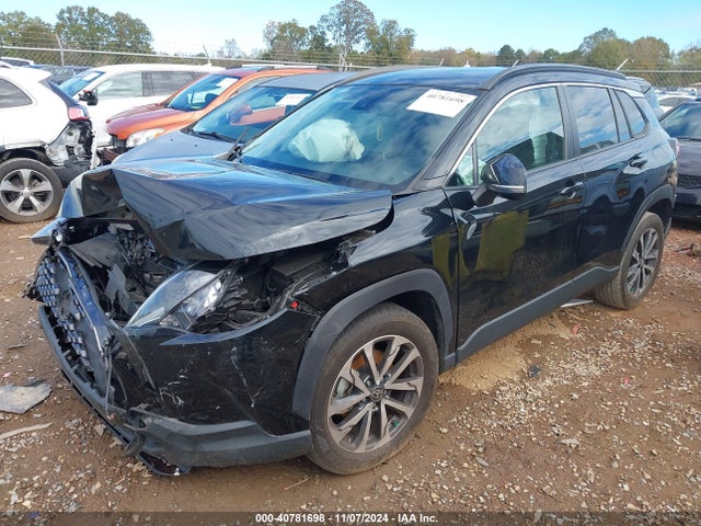 Toyota Corolla Cross Xle 2022 7MUEAAAG1NV027979 Image 2