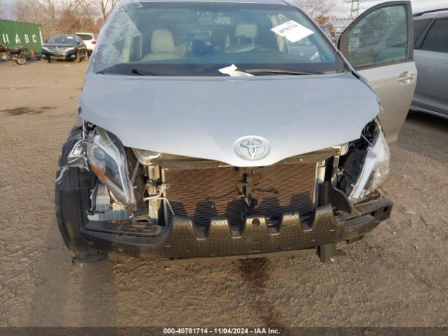 5TDYK3DC4FS658543 Toyota Sienna Limited 7 Passenger