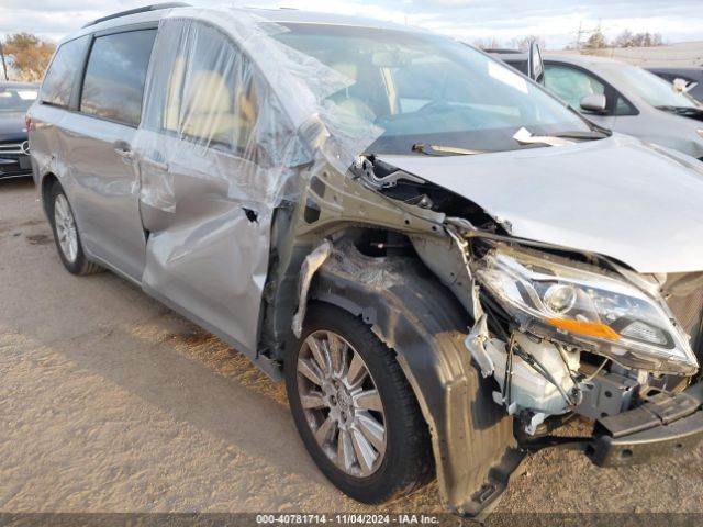 5TDYK3DC4FS658543 Toyota Sienna Limited 7 Passenger