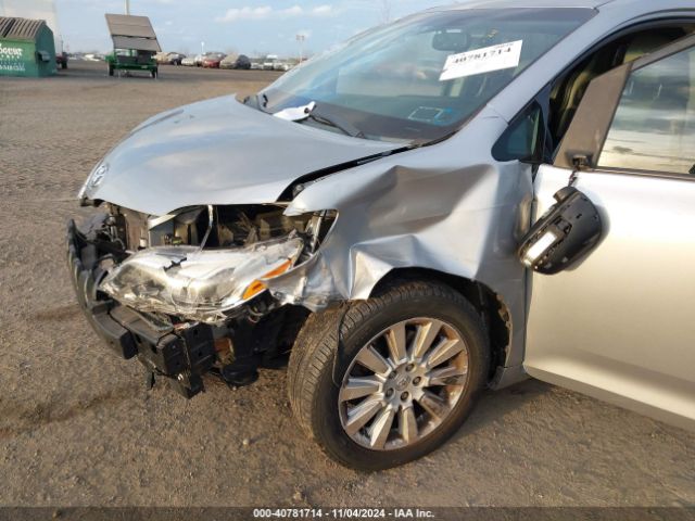 5TDYK3DC4FS658543 Toyota Sienna Limited 7 Passenger