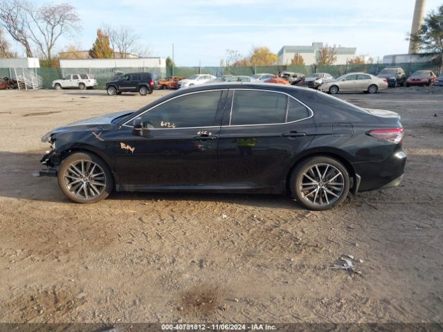 4T1F11AKXNU718213 Toyota CAMRY XLE