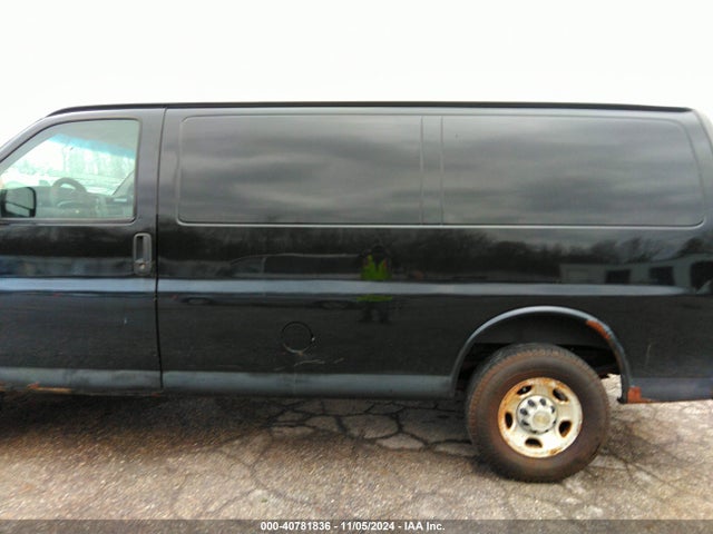 Chevrolet Express 2500 Work Van 2014 1GCWGFCG2E1124676 Image 14