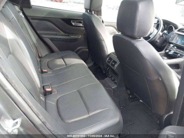 SADCJ2EV0JA268153 Jaguar F-pace 35t Premium