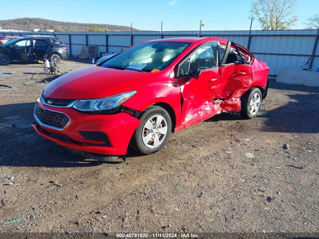 Chevrolet Cruze Ls Auto 2018 1G1BC5SM3J7144172 Image 2