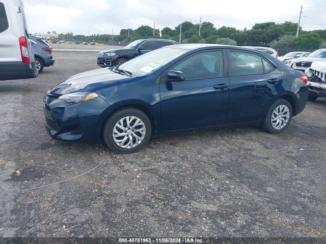 Toyota COROLLA LE 2019 5YFBURHE9KP933440 Image 2