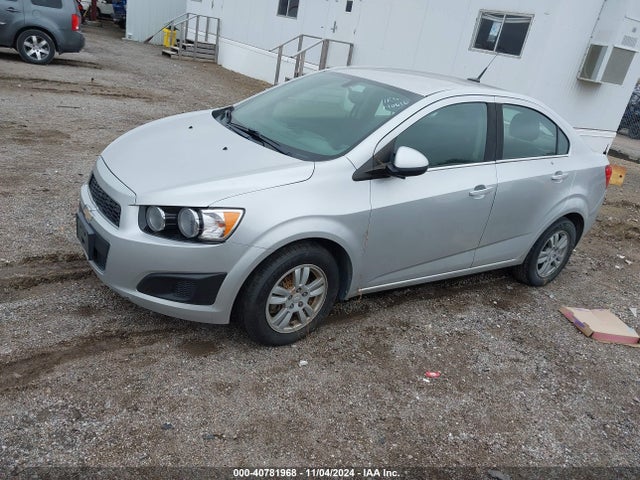 Chevrolet Sonic Lt Auto 2014 1G1JC5SH4E4190616 Image 2