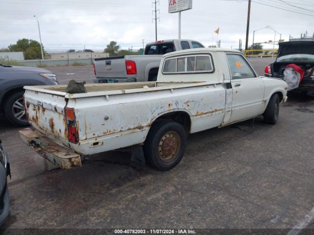 1981 TOYOTA PICKUP / CAB CHASSIS JT4RN44R6B0047898 Photo 3