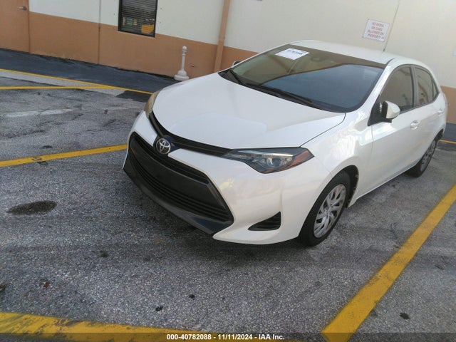 Toyota COROLLA LE 2019 2T1BURHEXKC185703 Image 2