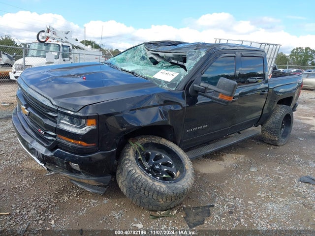 Chevrolet Silverado 1500 2lt 2018 3GCUKREC6JG514029 Image 2