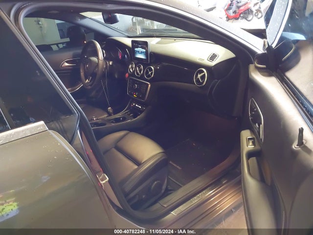 WDDSJ4GB1GN392445 Mercedes-Benz CLA 250 4MATIC
