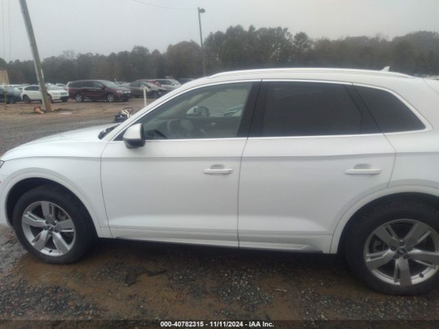 WA1BNBFY6J2033989 Audi Q5 2.0t Premium/2.0t Tech Premium