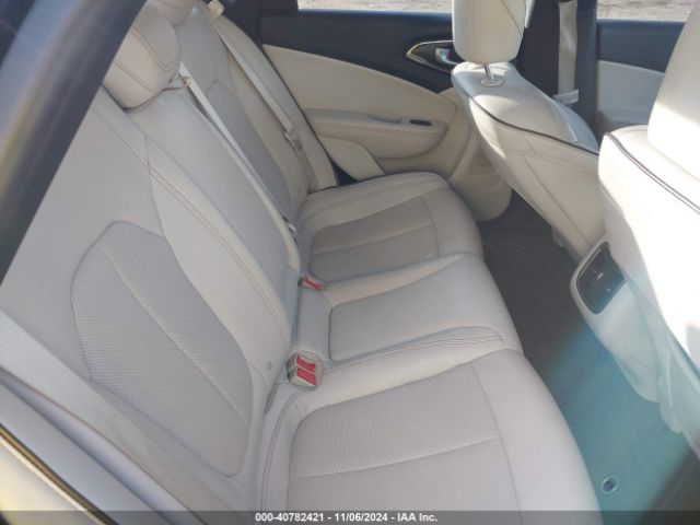 1C3CCCCG7FN711872 Chrysler 200 C