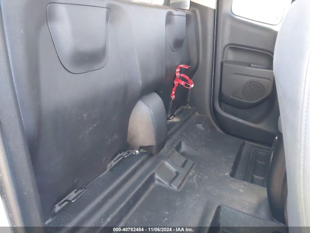 Chevrolet Colorado Wt 2018 1GCHSBEA9J1278434 Image 8