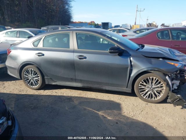 3KPF54AD9PE686528 KIA Forte Gt-line