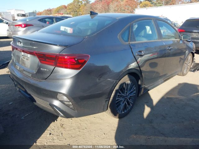 3KPF54AD9PE686528 KIA Forte Gt-line