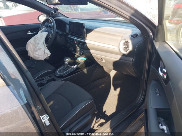 3KPF54AD9PE686528 KIA Forte Gt-line