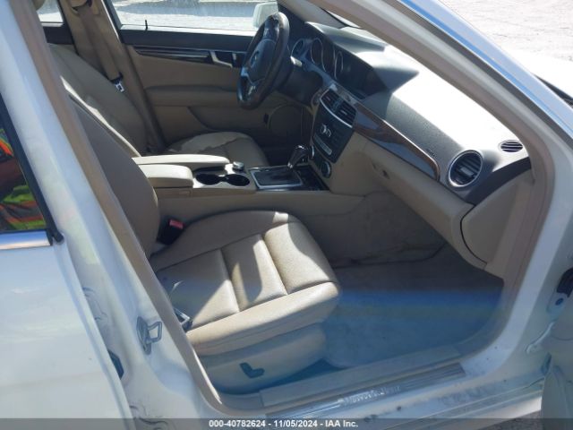 WDDGF4HB3EA966960 Mercedes-Benz C 250 Luxury/sport