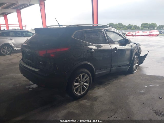 JN1BJ1CP8JW183167 Nissan Rogue Sport Sv
