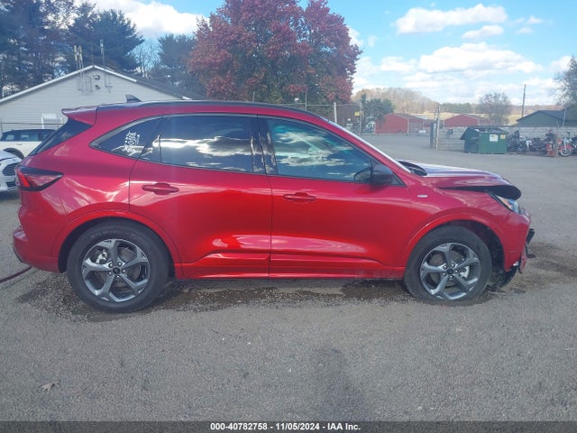 1FMCU0MN8RUA67163 Ford Escape St-line