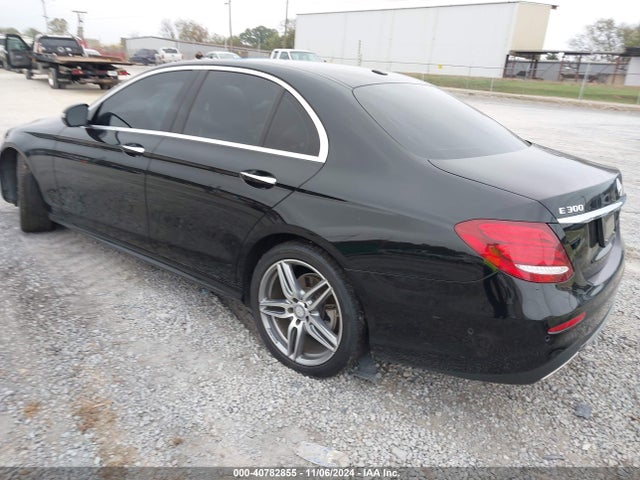WDDZF4JB6HA182585 Mercedes-Benz E 300