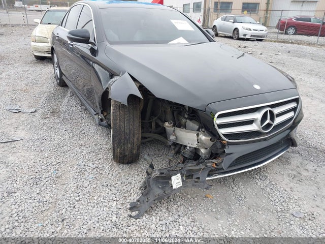 WDDZF4JB6HA182585 Mercedes-Benz E 300