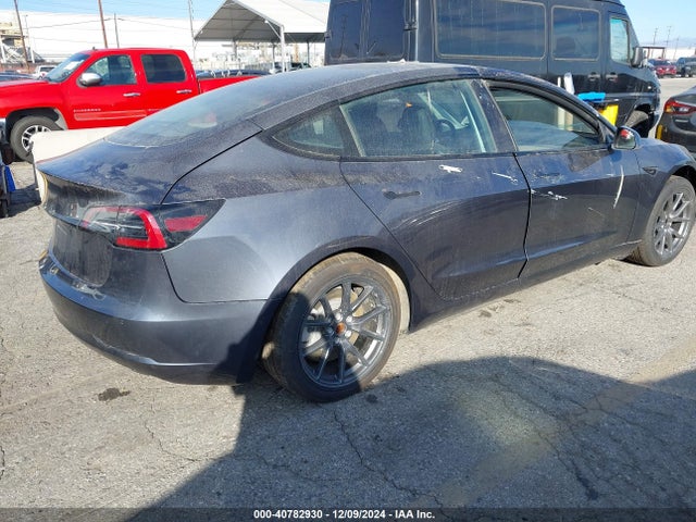 2022 TESLA MODEL 3 5YJ3E1EA6NF190000 Photo 3