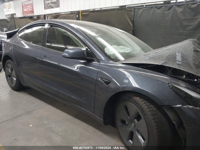 Tesla Model 3 Standard Range Plus Rear-wheel Drive 2021 5YJ3E1EA7MF096416 Image 12