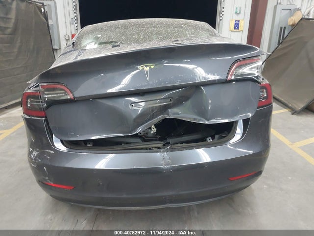 Tesla Model 3 Standard Range Plus Rear-wheel Drive 2021 5YJ3E1EA7MF096416 Image 15