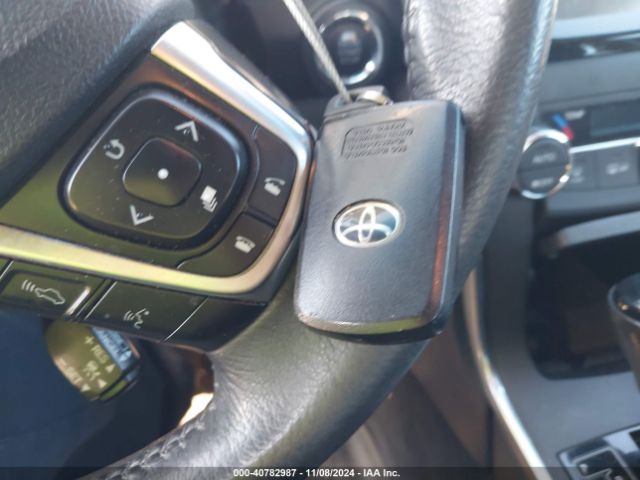 4T1BF1FK3HU784373 Toyota CAMRY XLE