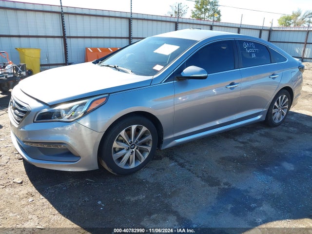 Hyundai Sonata Sport 2015 5NPE34AF2FH099424 Image 2