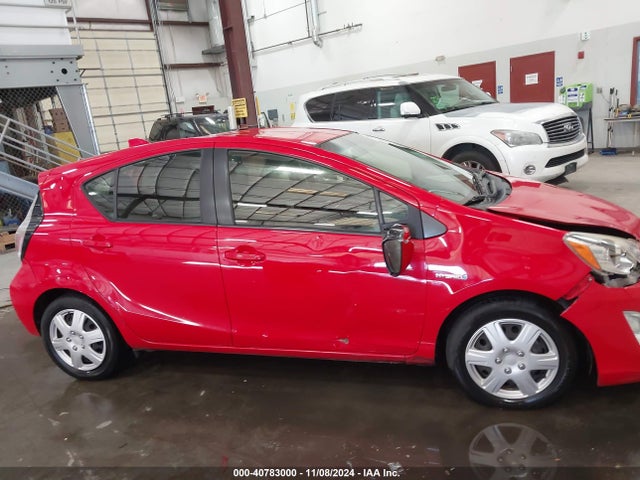 Toyota Prius C Two 2015 JTDKDTB33F1088020 Image 13