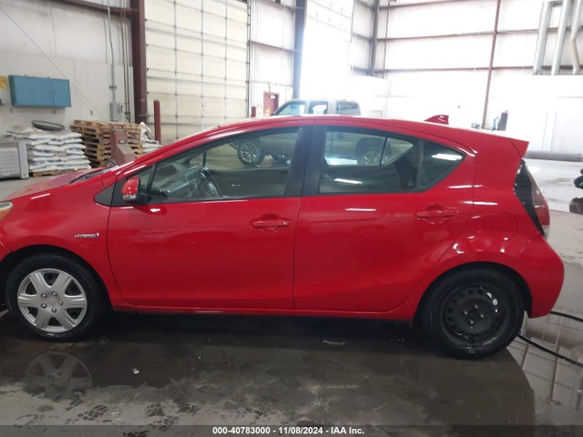 Toyota Prius C Two 2015 JTDKDTB33F1088020 Image 14